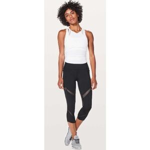Lululemon On Pace Crop *21" Sz. 4